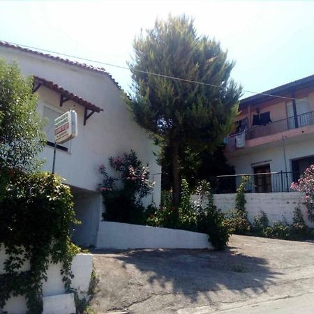 Ilias Appartements Tsaprounis Ellinika (Evia) Exterior foto